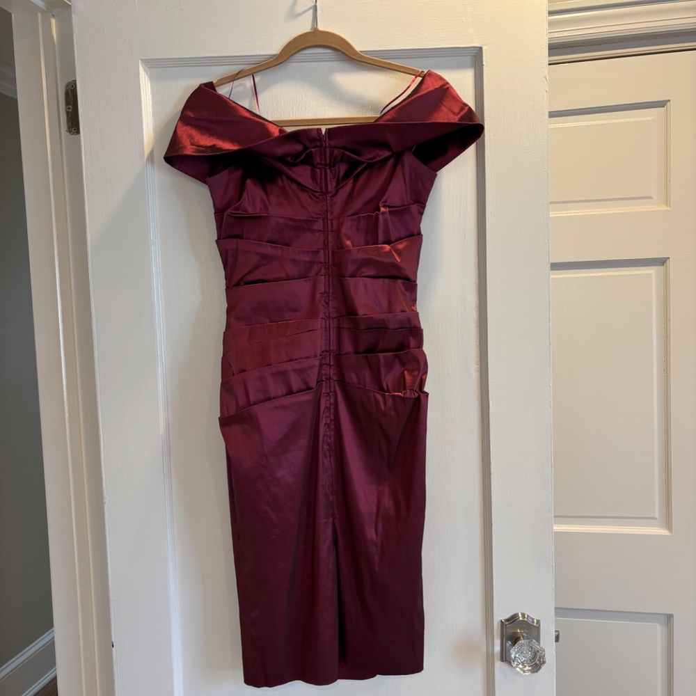 Dress - Picture 2 of 2